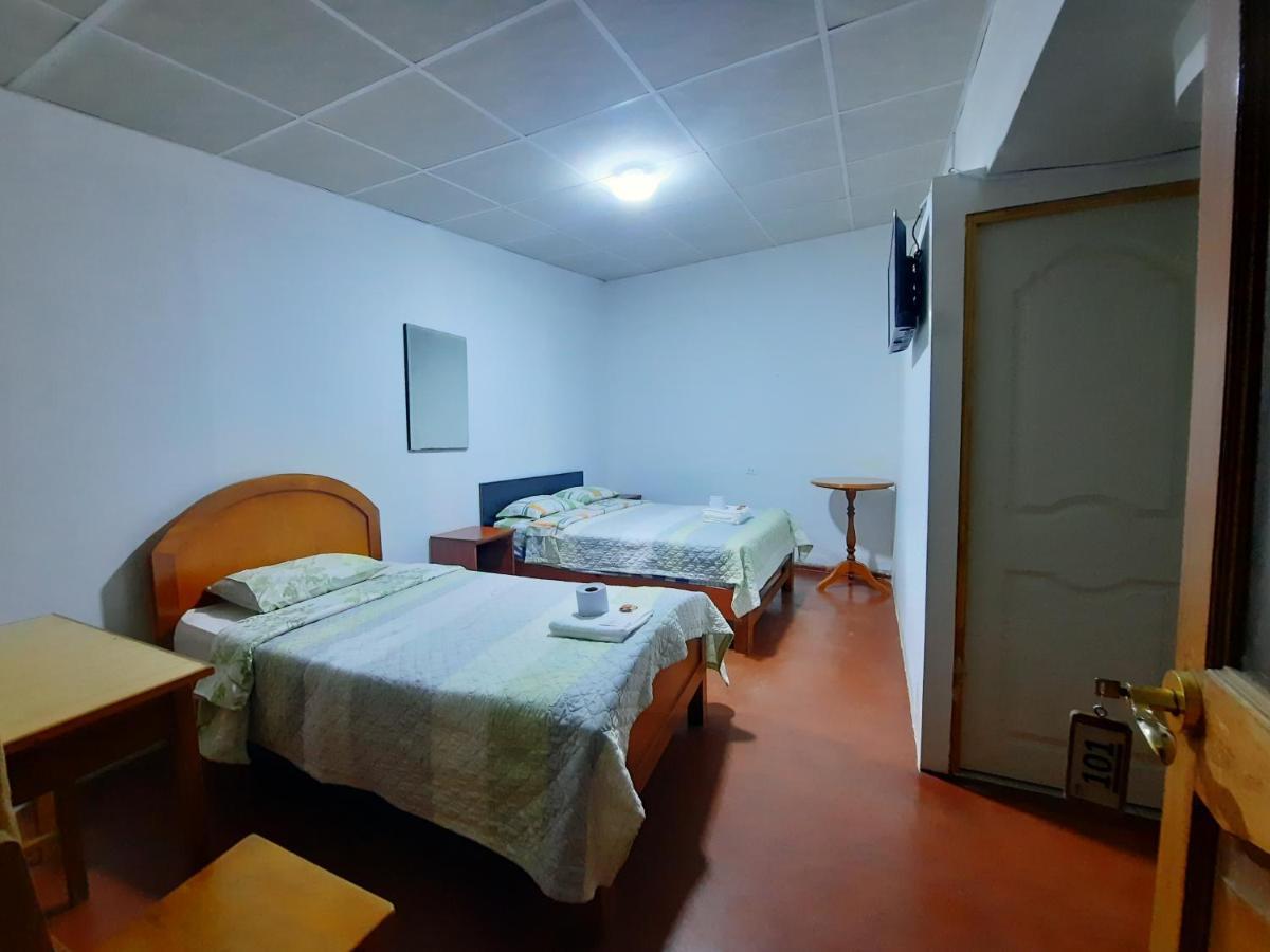 Hostal Dulzura Caraz 外观 照片