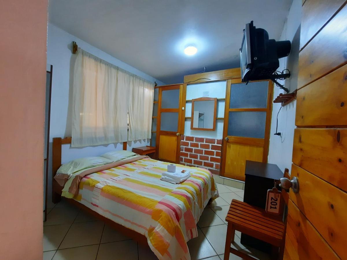 Hostal Dulzura Caraz 外观 照片